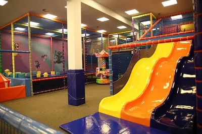 Eurokinderland Polska Group - producent budowa nowoczesne sale zabaw trampoliny armatki zjeżdżalnie ślizgi